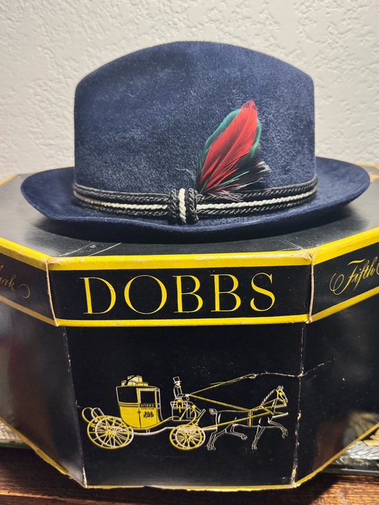 Vintage Other - Vintage Dobbs 5th Avenue New York Midnight Blue Fedora Hat Velvet Felt w/Box